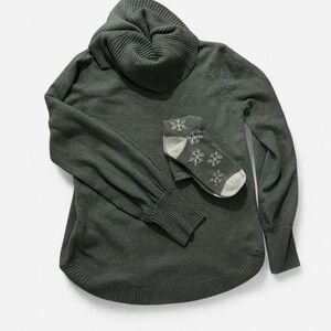 Cozy Green Turtleneck Sweater